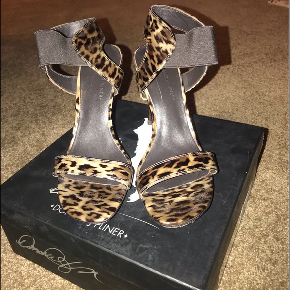 Donald J Pliner Leopard Print Heels - Picture 1 of 4